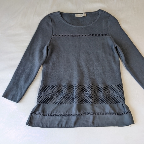 Ann Taylor Loft Petites Gray Sweater Top Women's size Small Flare Hemline - Picture 1 of 8